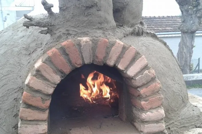 CORSO PER LA COSTRUZIONE DI UN FORNO IN TERRA CRUDA